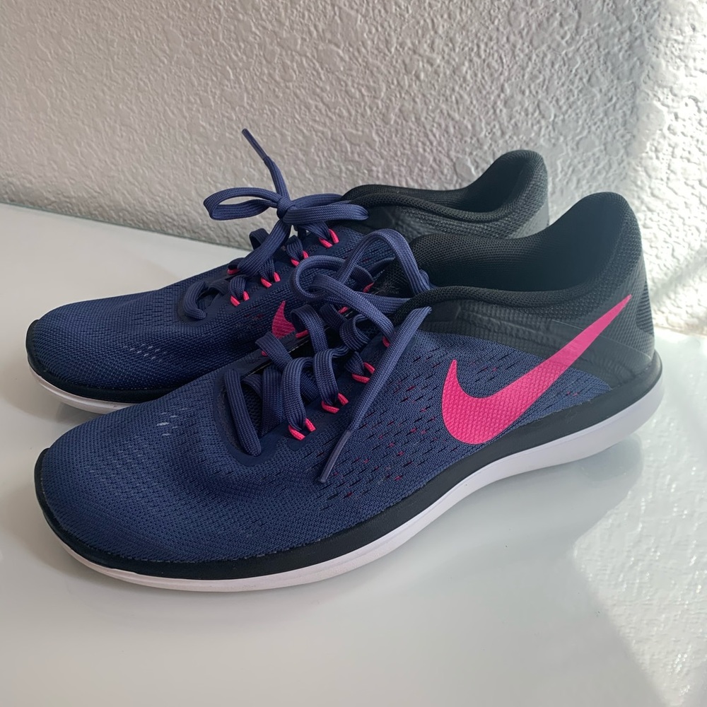 Nike shoes, never worn
